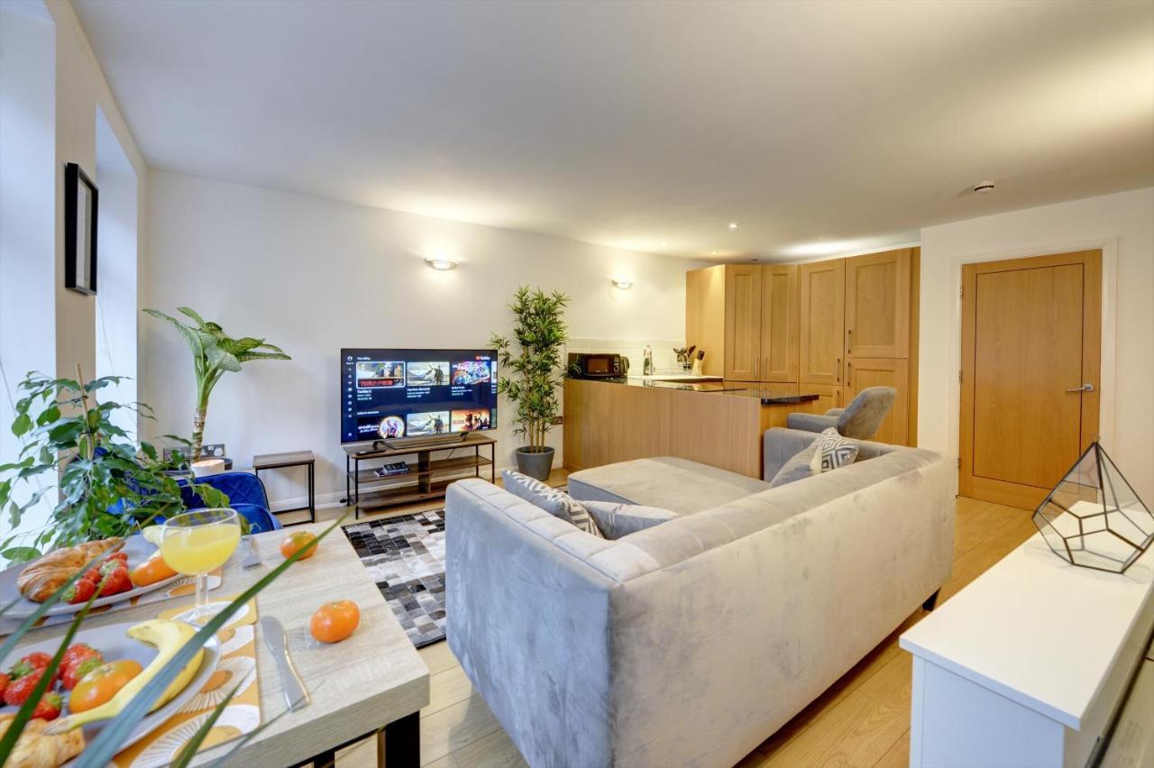 City Centre, 2 Bedroom, Secured Parking, 3 King Bed, Wifi Sleep 6 Guest Comfortable On Three King Size Beds, Jewellery Quarter , Birmingham City Centre , Allocated Secured Parking מראה חיצוני תמונה