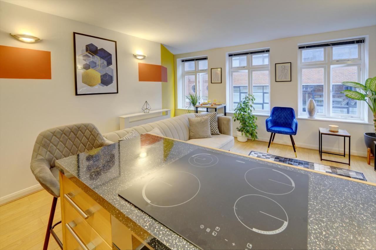 City Centre, 2 Bedroom, Secured Parking, 3 King Bed, Wifi Sleep 6 Guest Comfortable On Three King Size Beds, Jewellery Quarter , Birmingham City Centre , Allocated Secured Parking מראה חיצוני תמונה