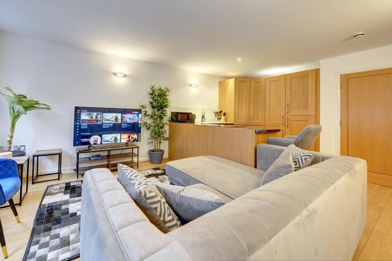 City Centre, 2 Bedroom, Secured Parking, 3 King Bed, Wifi Sleep 6 Guest Comfortable On Three King Size Beds, Jewellery Quarter , Birmingham City Centre , Allocated Secured Parking מראה חיצוני תמונה