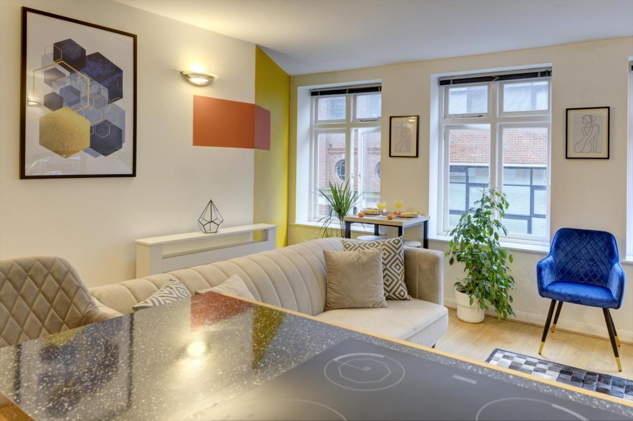 City Centre, 2 Bedroom, Secured Parking, 3 King Bed, Wifi Sleep 6 Guest Comfortable On Three King Size Beds, Jewellery Quarter , Birmingham City Centre , Allocated Secured Parking מראה חיצוני תמונה