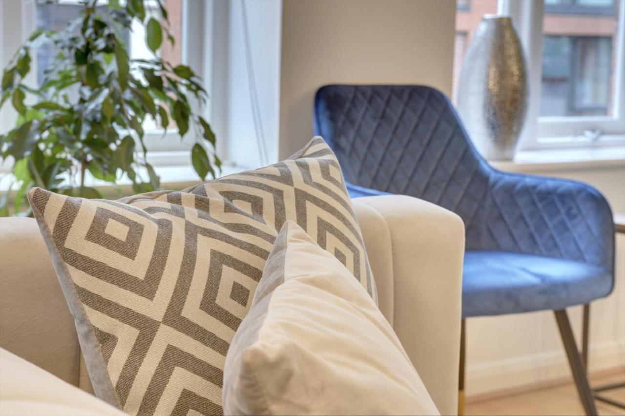 City Centre, 2 Bedroom, Secured Parking, 3 King Bed, Wifi Sleep 6 Guest Comfortable On Three King Size Beds, Jewellery Quarter , Birmingham City Centre , Allocated Secured Parking מראה חיצוני תמונה