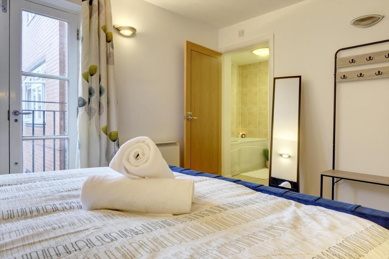 City Centre, 2 Bedroom, Secured Parking, 3 King Bed, Wifi Sleep 6 Guest Comfortable On Three King Size Beds, Jewellery Quarter , Birmingham City Centre , Allocated Secured Parking מראה חיצוני תמונה