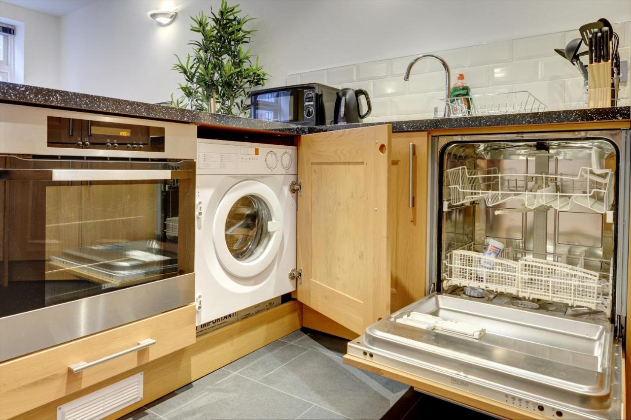 City Centre, 2 Bedroom, Secured Parking, 3 King Bed, Wifi Sleep 6 Guest Comfortable On Three King Size Beds, Jewellery Quarter , Birmingham City Centre , Allocated Secured Parking מראה חיצוני תמונה
